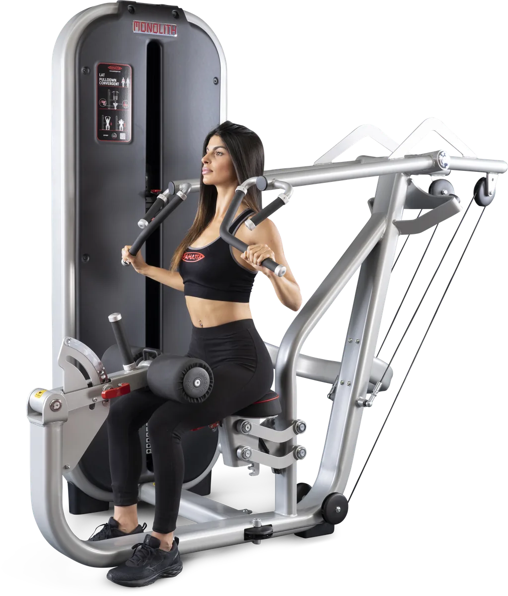 Lat pulldown convergent view 3