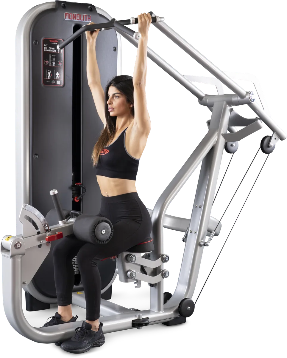 Lat pulldown convergent view 4